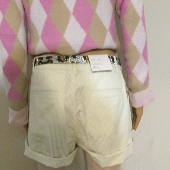 SIZE 8 WINTER WHITE CUT OFF CORDUROY SHORTS - Picture 3 of 9